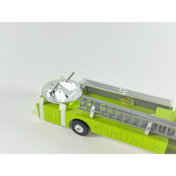 Vintage Diecast Fire Trucks Lot 2pc 1:32 1 pc 1:64 Toy Models Red/Green - Picture 7 of 10